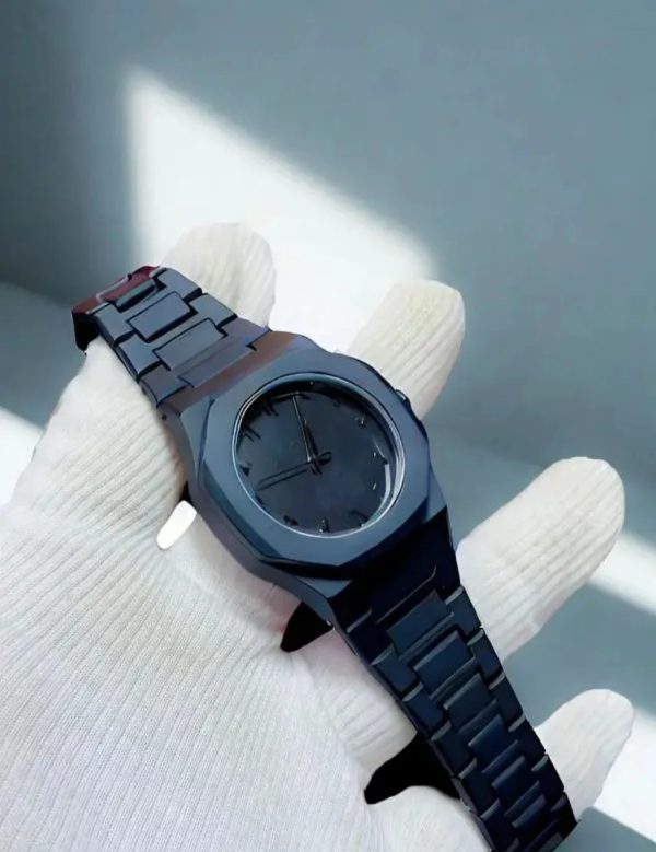 Black Aura Quartz Watch