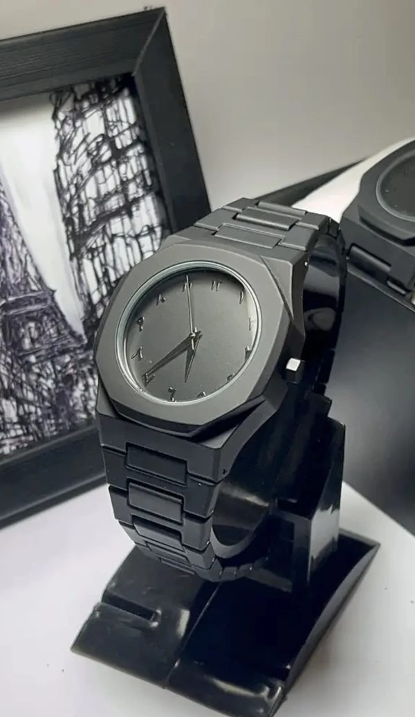 Black Aura Quartz Watch